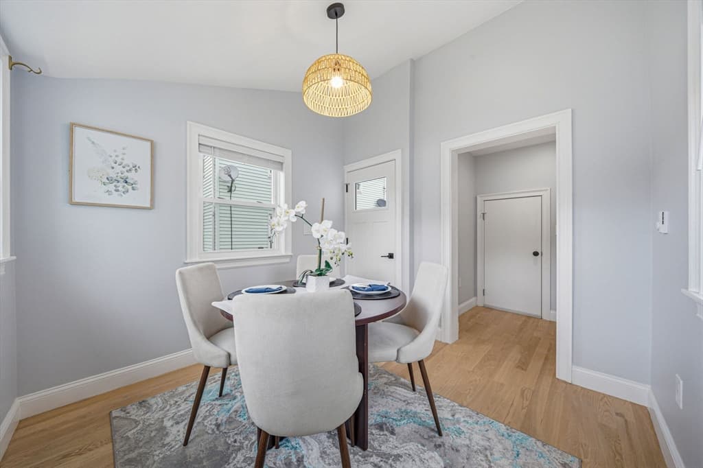 Condominium at 30 Arnold St # 30, Quincy MA 02169, photo 11 of 25