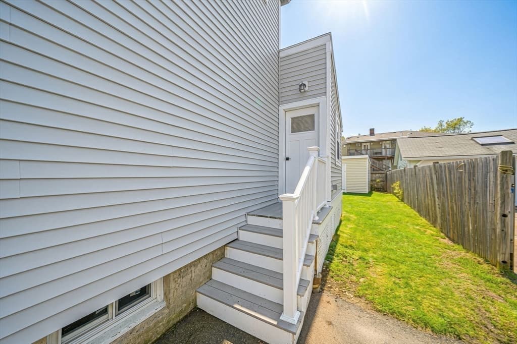 Condominium at 30 Arnold St # 30, Quincy MA 02169, photo 21 of 25