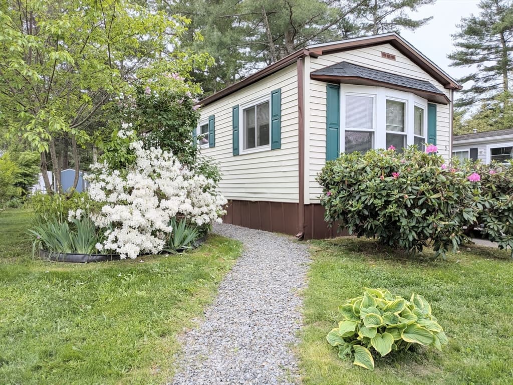 Mobile Home at 5 Cheryl Lane, Carver MA 02330, Carver
