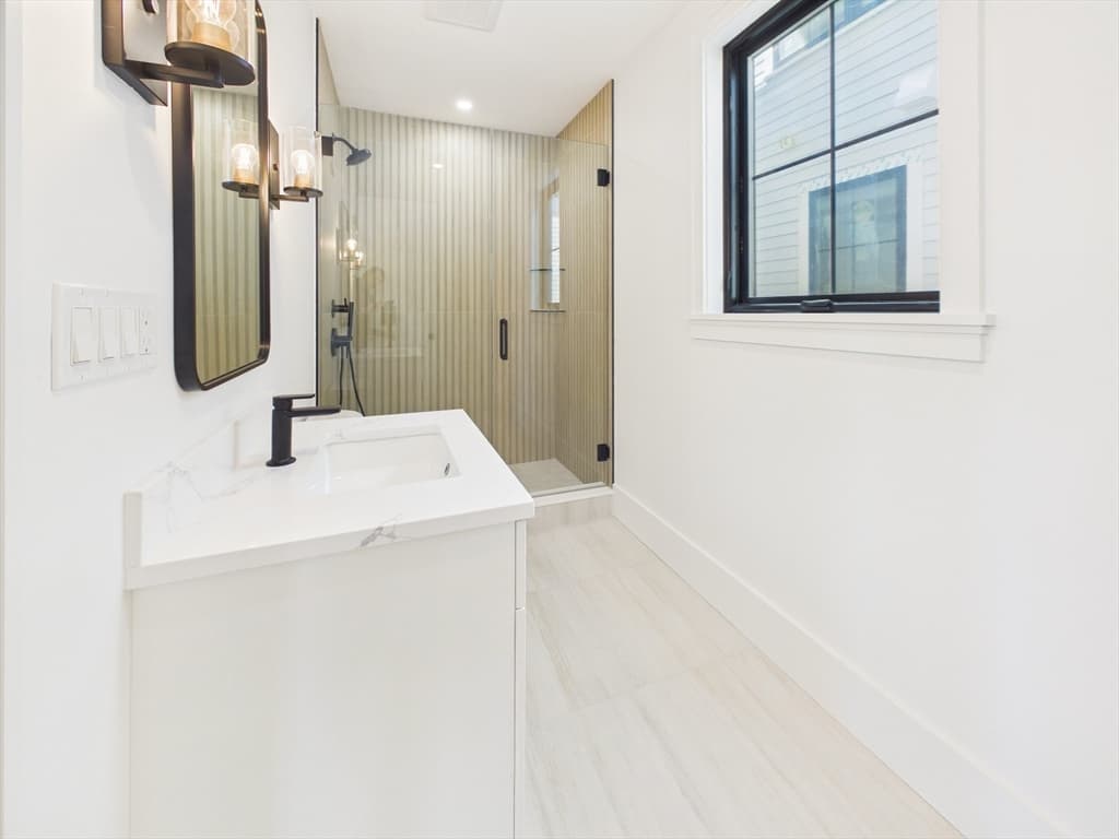 244 L St # 3, Boston MA 02127 photo 13