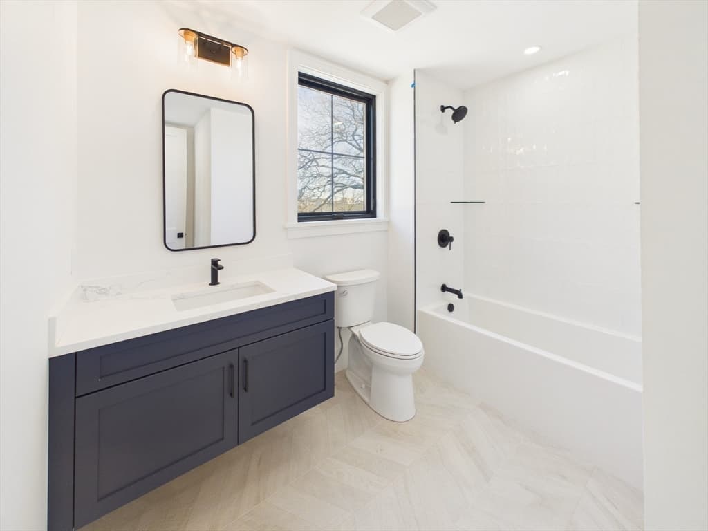 244 L St # 3, Boston MA 02127 photo 20