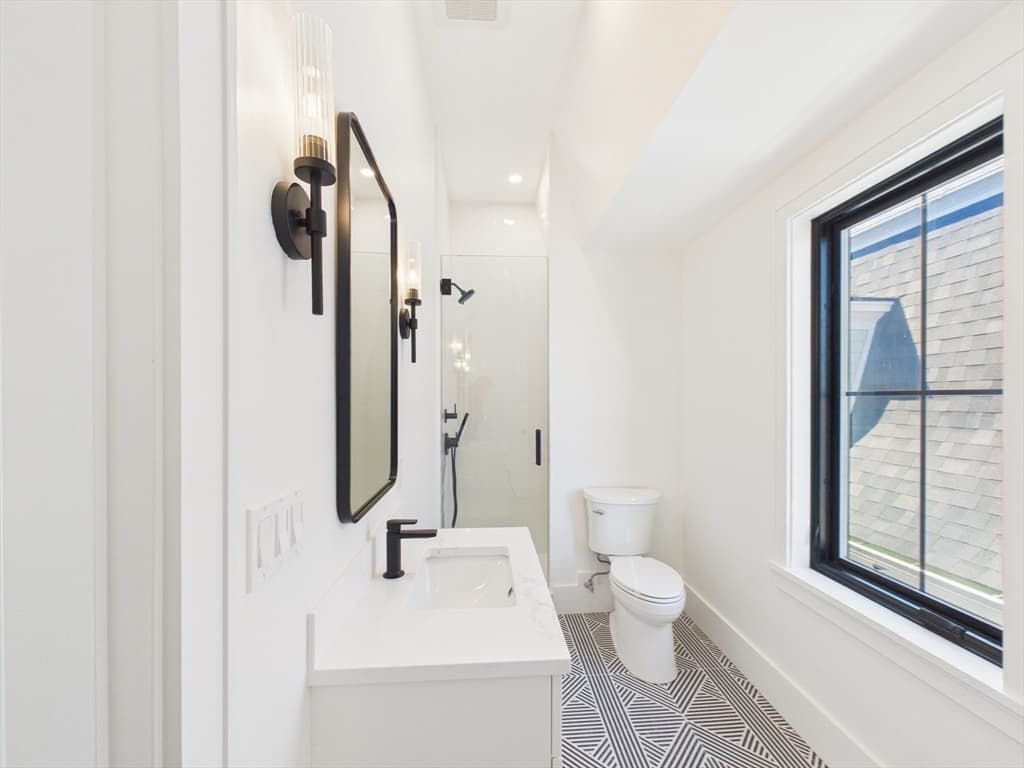 244 L St # 3, Boston MA 02127 photo 24
