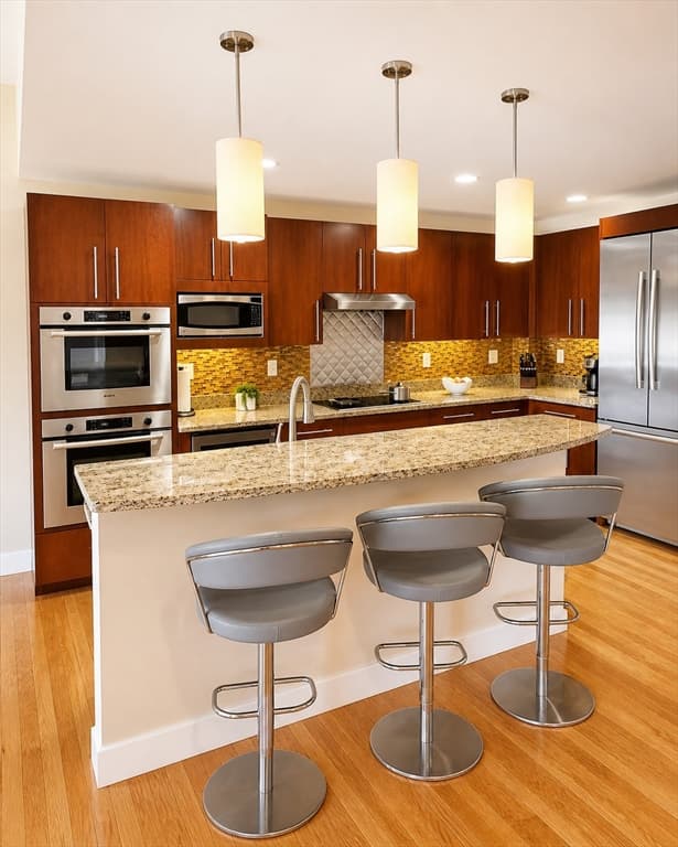 Condominium at 310 Hammond Pond Pkwy # 401, Brookline MA 02467, photo 7 of 17