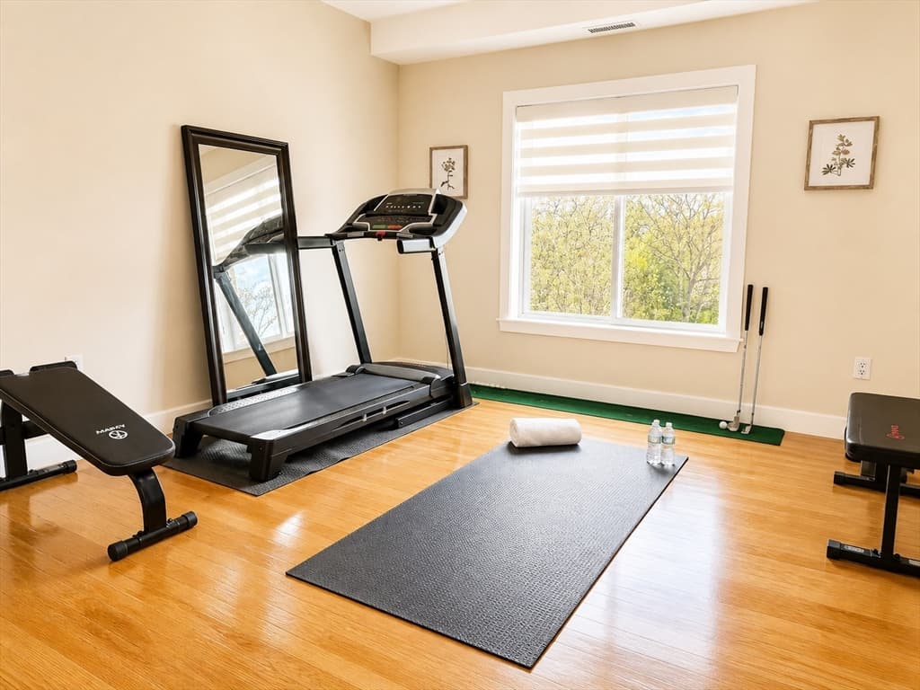 Condominium at 310 Hammond Pond Pkwy # 401, Brookline MA 02467, photo 10 of 17