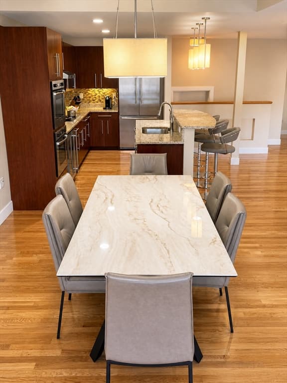 Condominium at 310 Hammond Pond Pkwy # 401, Brookline MA 02467, photo 8 of 17