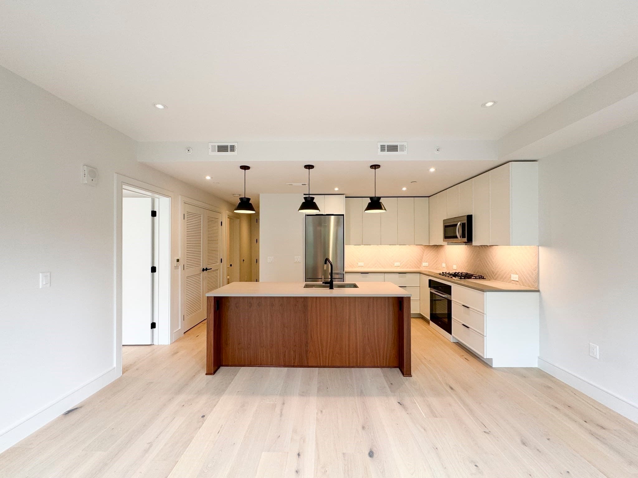 Condominium at 1 Nevins Hill Way # 507, Boston MA 02135, photo 2 of 37