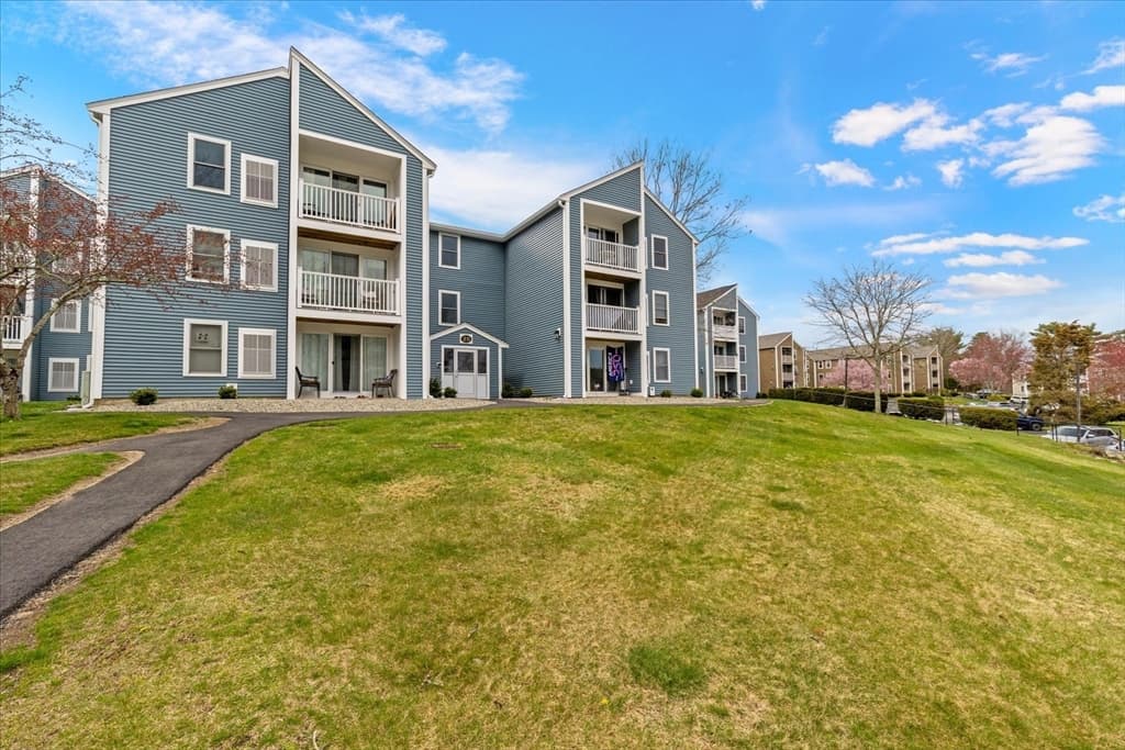 2 Marc Dr, Plymouth MA 02360