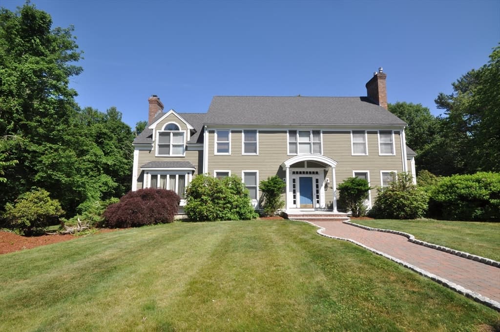 9 Breezy Point Rd, Acton MA 01720