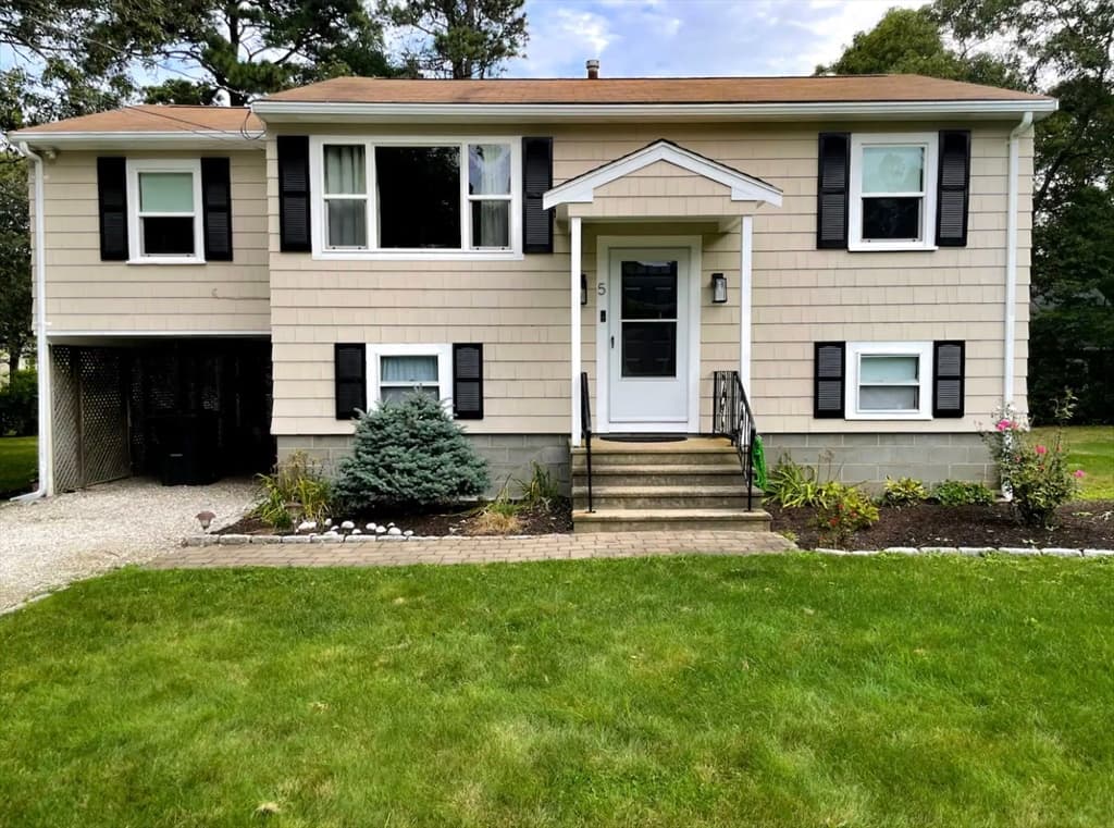 5 Andersen Ave, Sandwich MA 02537