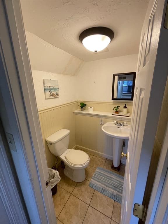 Single Family Residence at 5 Andersen Ave, Sandwich MA 02537, photo 11 of 11
