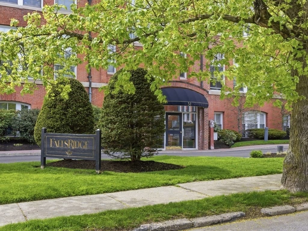 Condominium at 51 Pettee St # 47, Newton MA 02464, Newton, photo 24 of 27