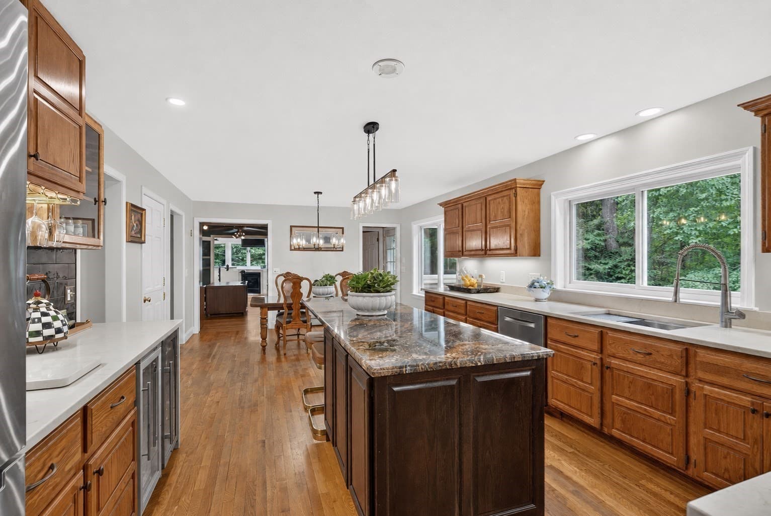 Single Family Residence at 19 Pheasant Lane, Topsfield MA 01983, Topsfield, photo 12 of 42