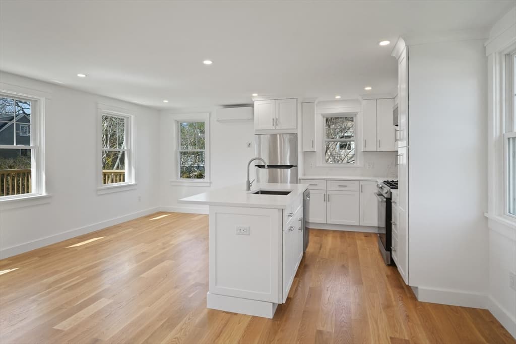 33 Vineyard Ave, Oak Bluffs MA 02557 photo 24