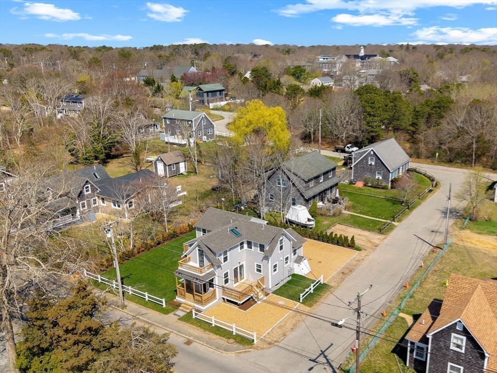 33 Vineyard Ave, Oak Bluffs MA 02557 photo 31