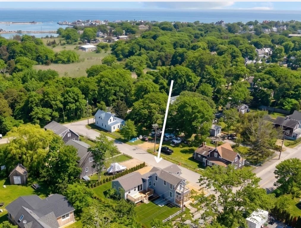 33 Vineyard Ave, Oak Bluffs MA 02557 photo 4