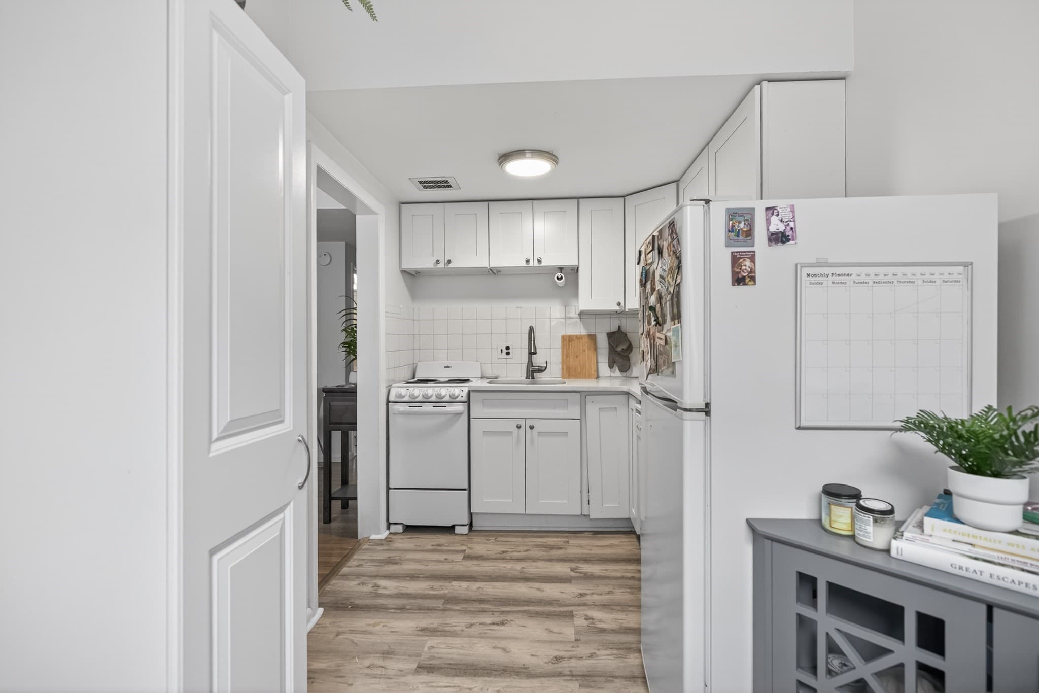 Condominium at 64 W Cedar St # 5, Boston MA 02114, photo 5 of 14