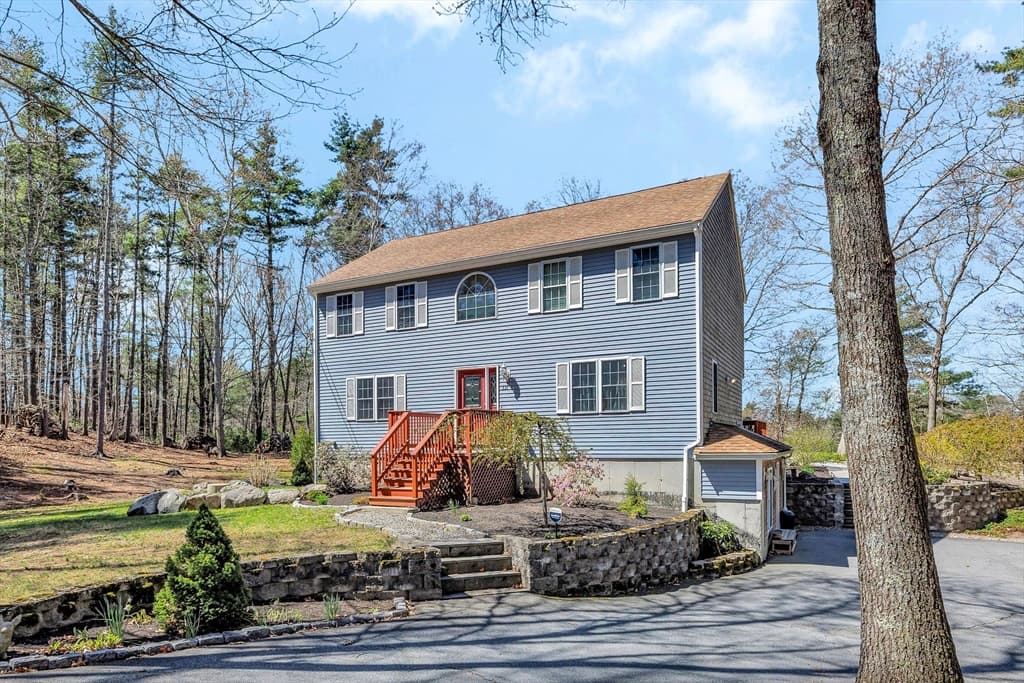 331 Braley Hill Rd, Rochester MA 02770