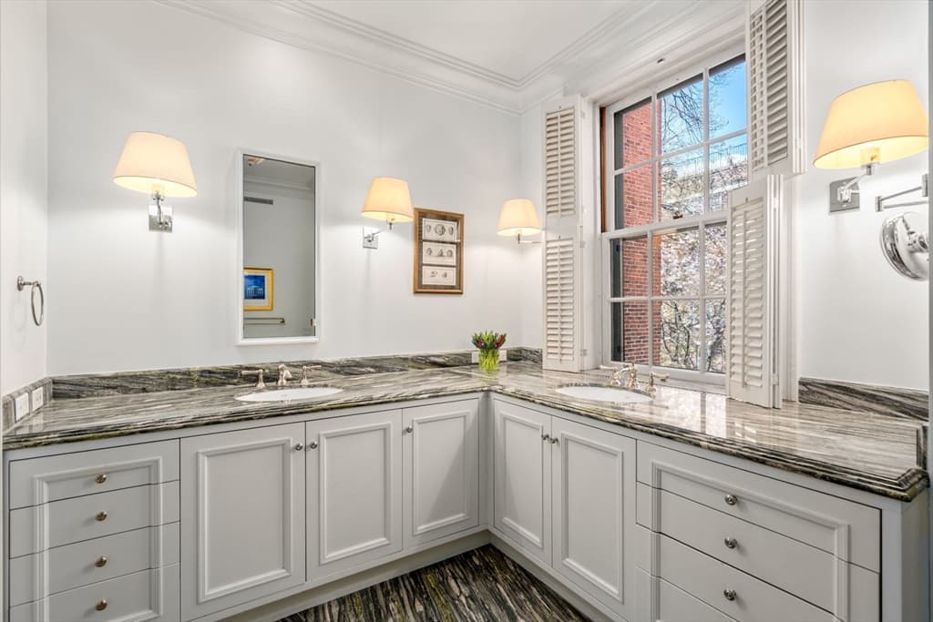 Single Family Residence at 5 Charles River Square, Boston MA 02114, photo 23 of 34