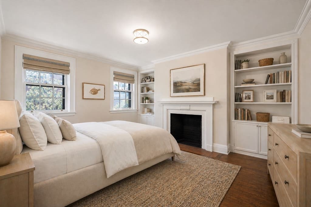 Single Family Residence at 5 Charles River Square, Boston MA 02114, photo 26 of 34