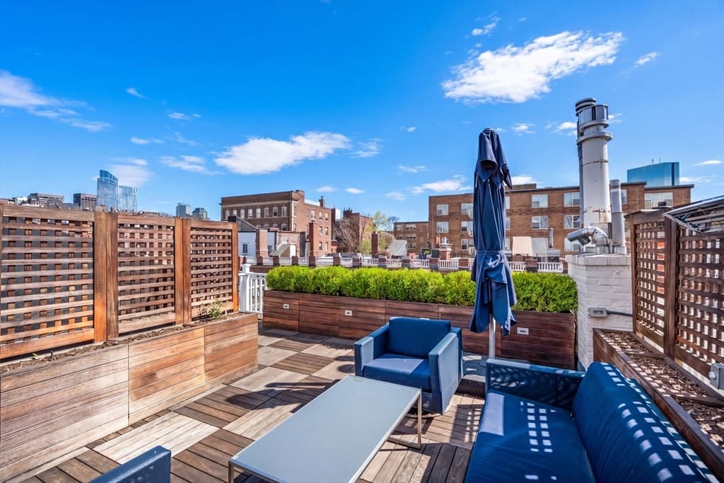 Single Family Residence at 5 Charles River Square, Boston MA 02114, photo 32 of 34
