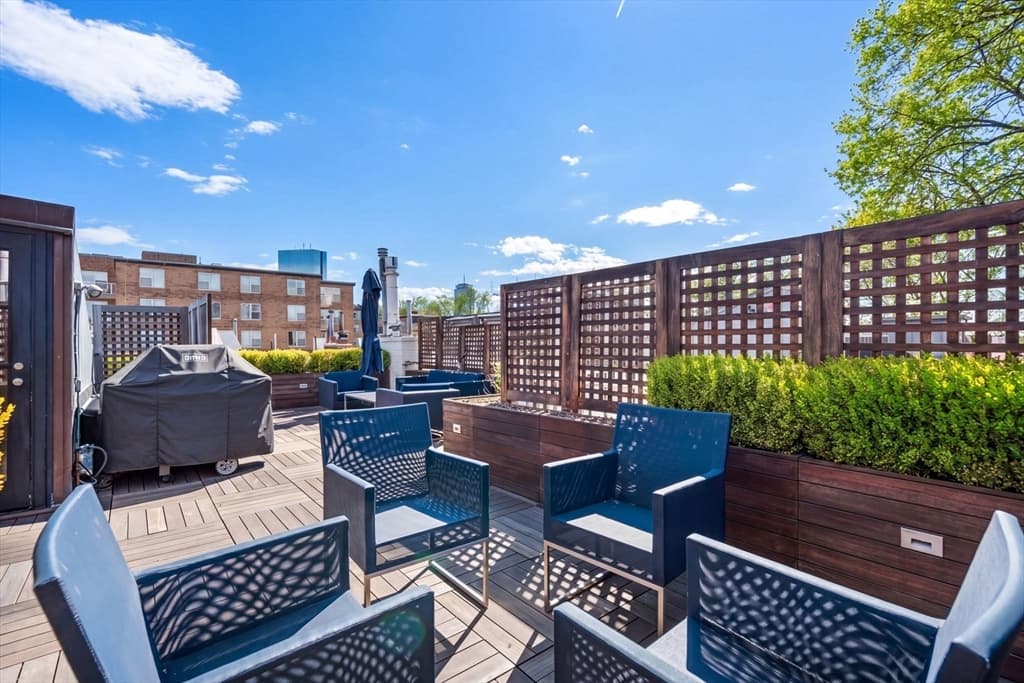 Single Family Residence at 5 Charles River Square, Boston MA 02114, photo 30 of 34