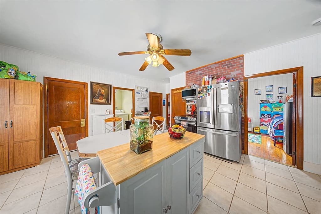 992 Lees River Ave, Somerset MA 02726 photo 11