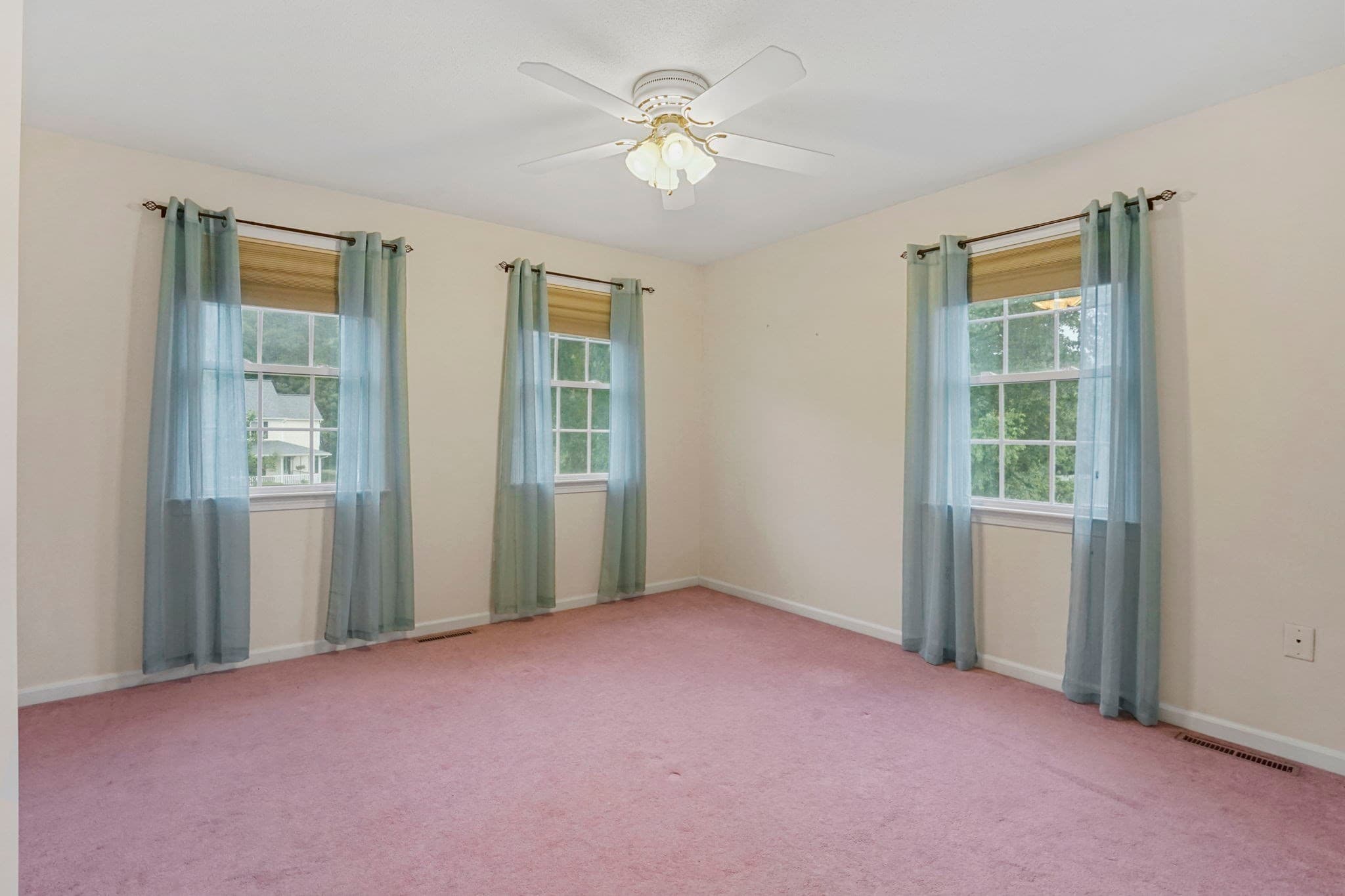 Single Family Residence at 46 Gloria Drive, Westfield MA 01085, photo 16 of 42