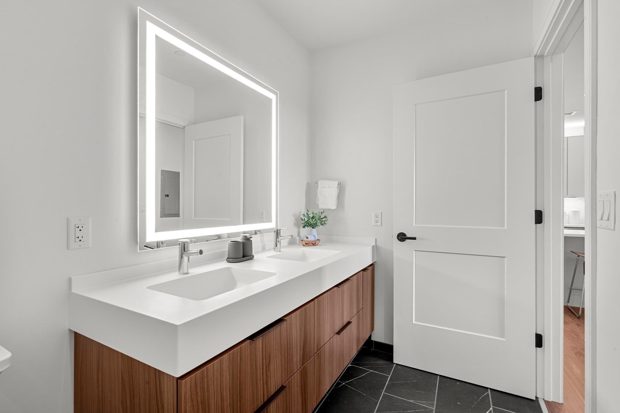 Condominium at 1515 Commonwealth Ave # 603, Boston MA 02135, photo 11 of 40