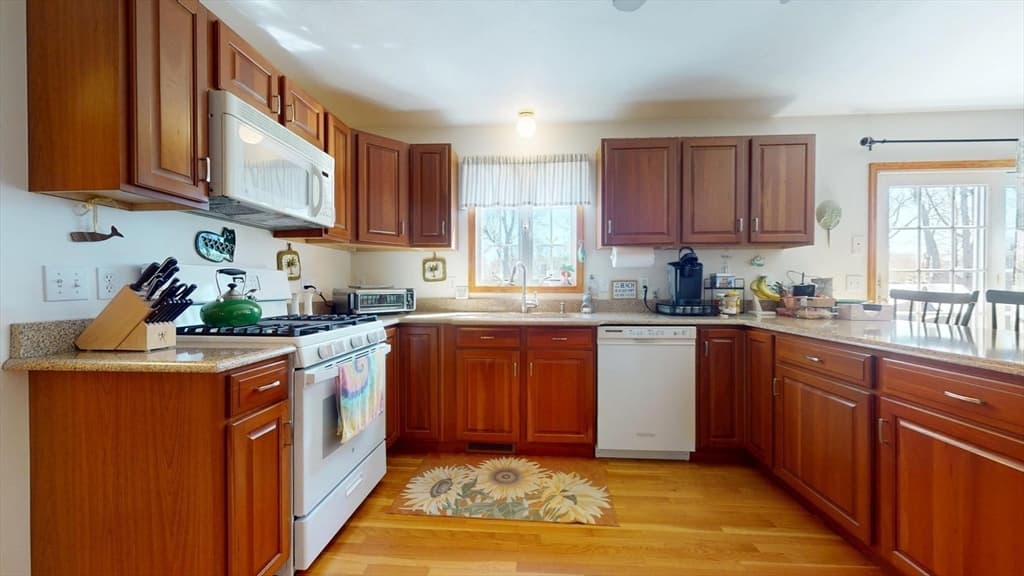 Single Family Residence at 12 Gordon Ln, Yarmouth MA 02675, photo 14 of 42