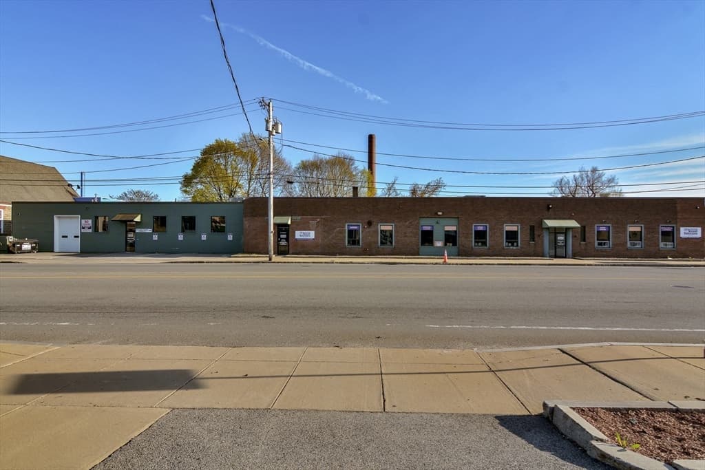 31 First Street Boulevard, Lowell MA 01850 photo 2