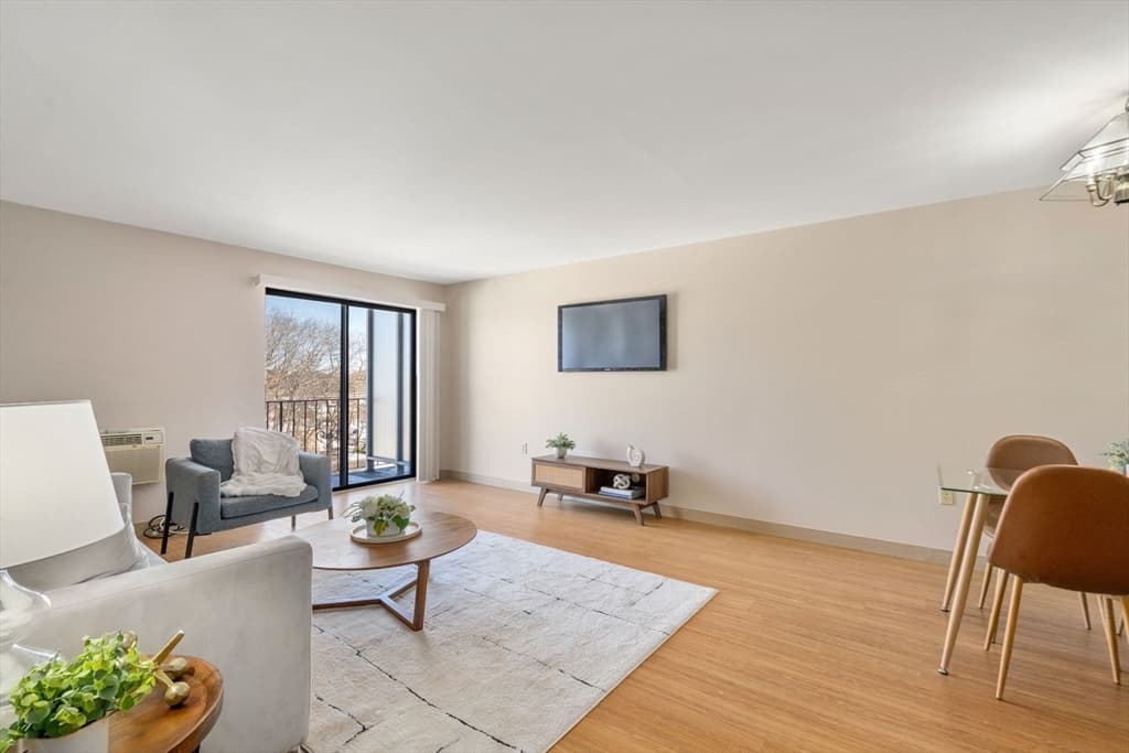 Condominium at 1321 Worcester Rd # 610, Framingham MA 01701, photo 8 of 26