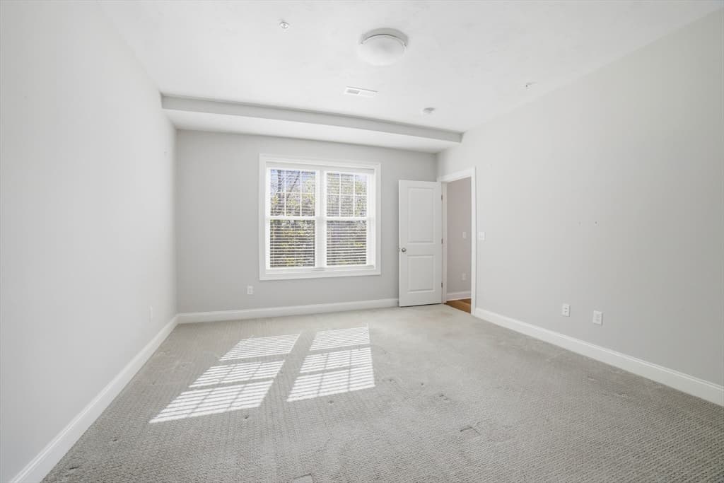 707 Southwood Ln # 707, Clinton MA 01510 photo 13