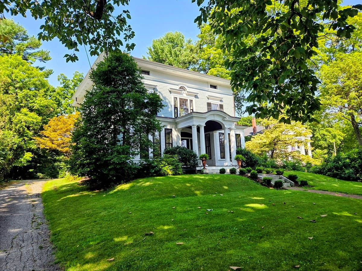 14 South St, Grafton MA 01519
