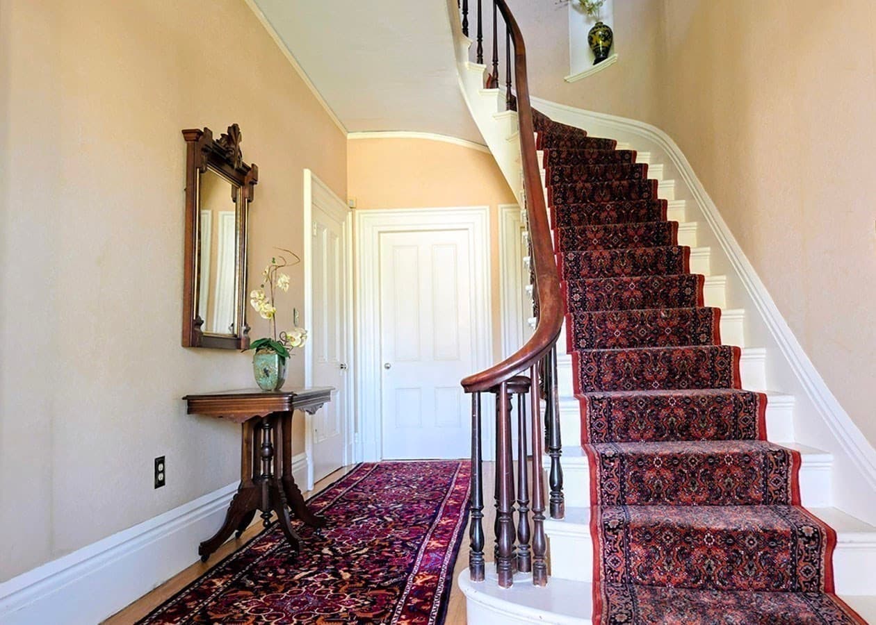 Single Family Residence at 14 South St, Grafton MA 01519, photo 5 of 42