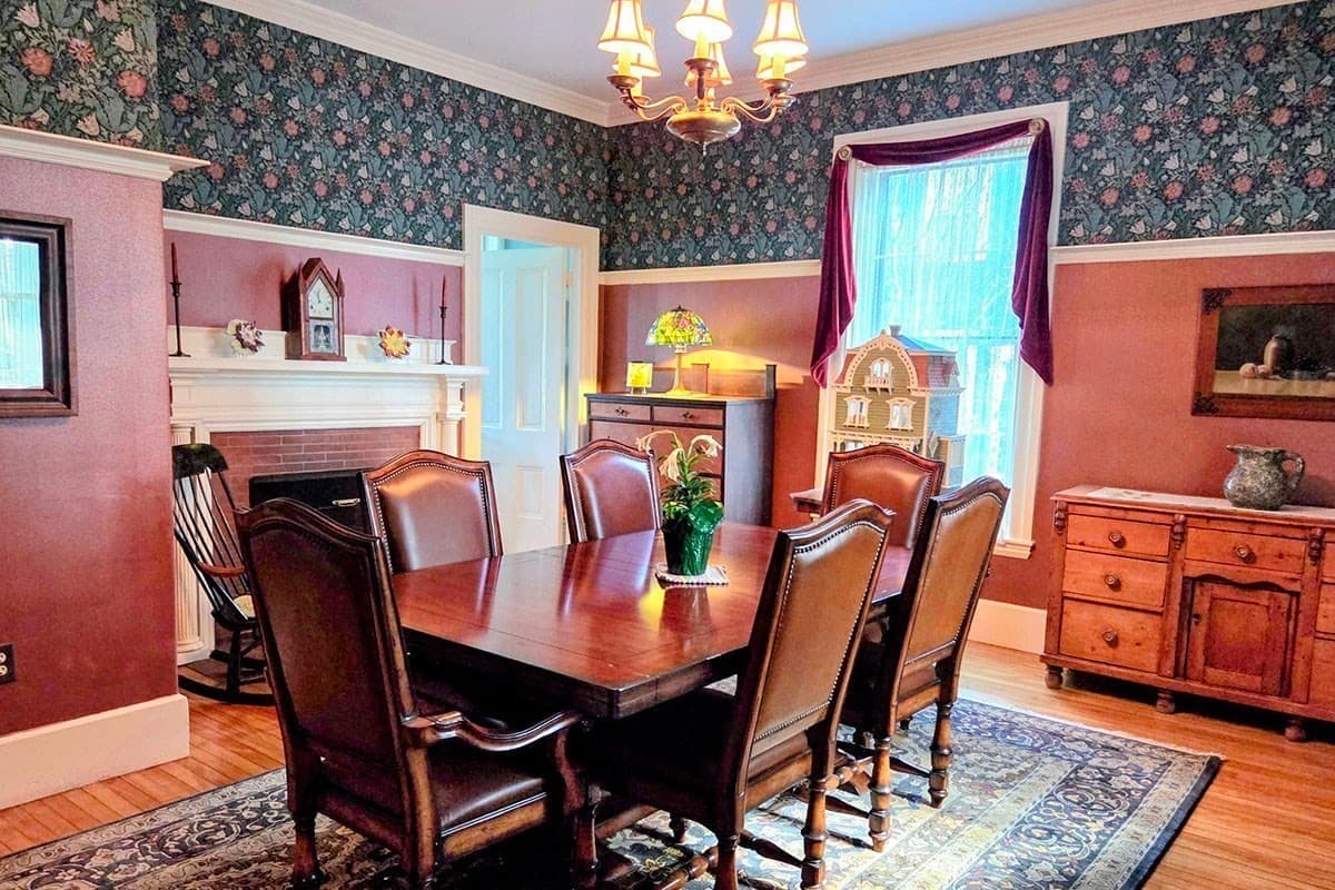 Single Family Residence at 14 South St, Grafton MA 01519, photo 10 of 42