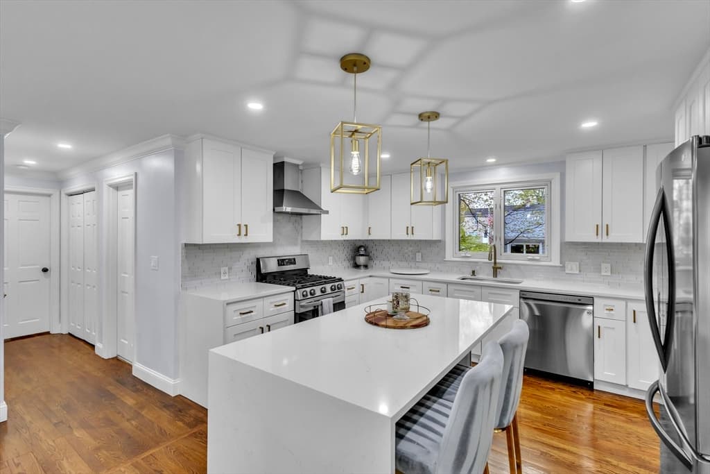 7 Corey Rd, Marlborough MA 01752