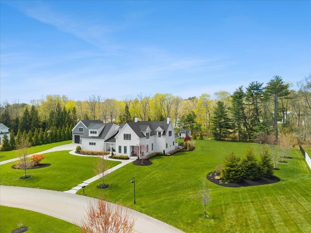 6 Cooper Hill Road, Duxbury MA 02332