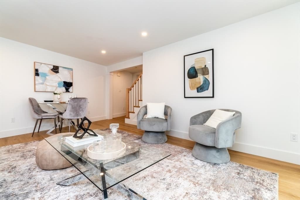 30 Columbus Ave, Waltham MA 02451 photo 14