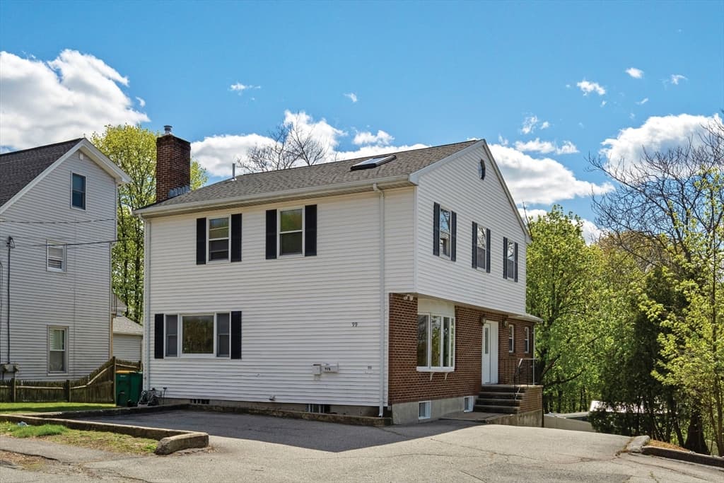 99 Garfield Ave, Woburn MA 01801