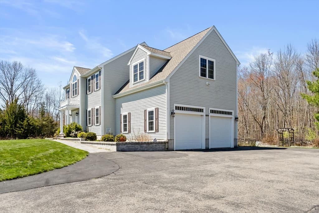 221 Chestnut St, Abington MA 02351 photo 3