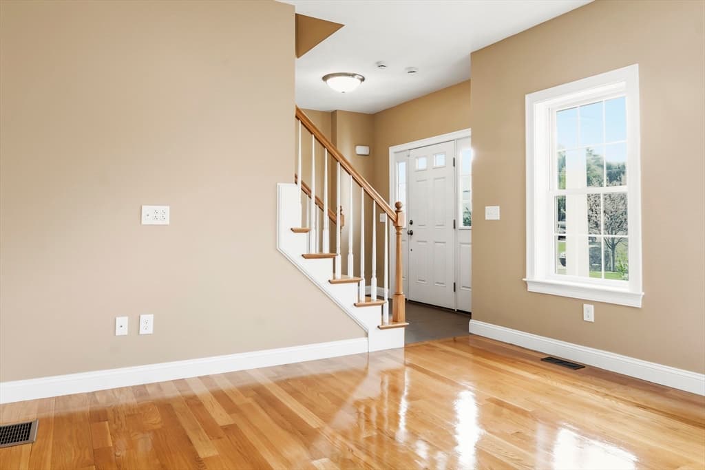 221 Chestnut St, Abington MA 02351 photo 5