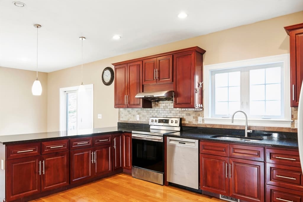 221 Chestnut St, Abington MA 02351 photo 9