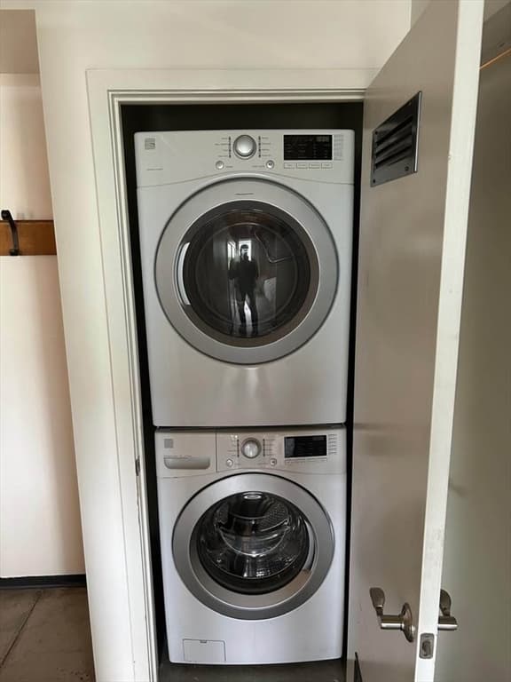 130 John # 213, Lowell MA 01852 photo 17