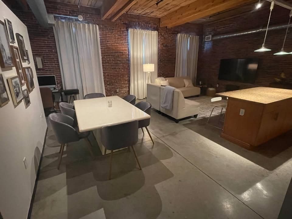 130 John # 213, Lowell MA 01852 photo 3