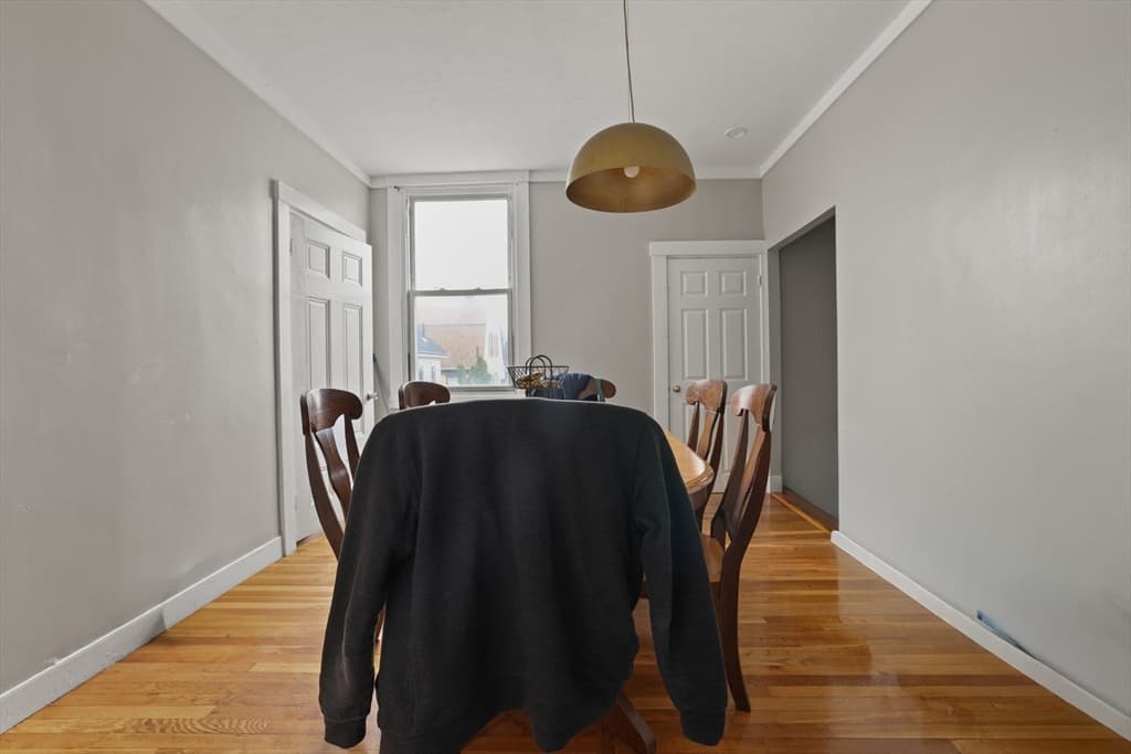 4 Family at 51 Bonney St, New Bedford MA 02740, photo 16 of 41