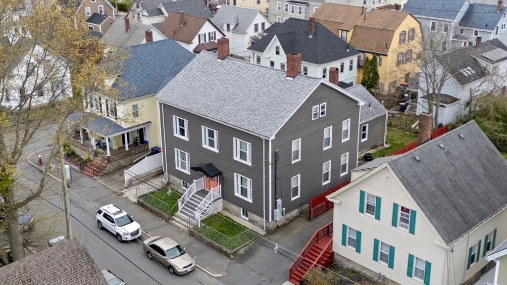 4 Family at 51 Bonney St, New Bedford MA 02740, photo 37 of 41