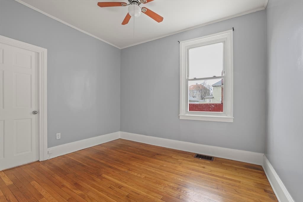 4 Family at 51 Bonney St, New Bedford MA 02740, photo 31 of 41