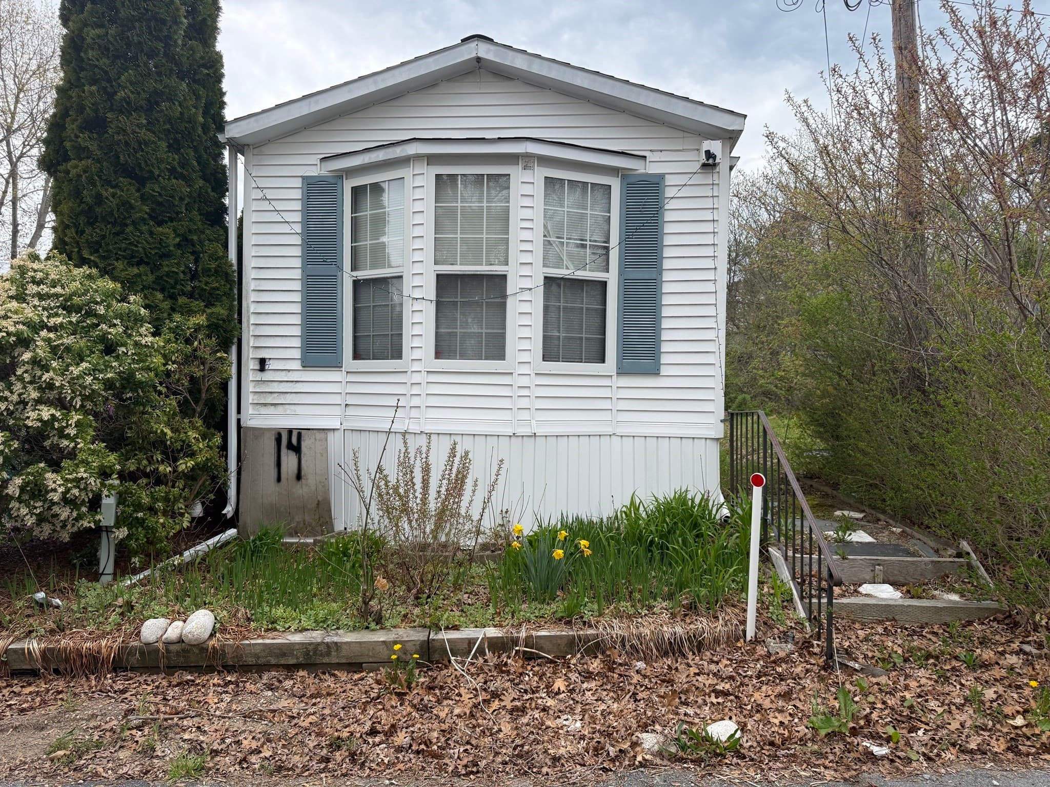Mobile Home at 14 Patriot Circle, Plymouth MA 02360, Plymouth, photo 3 of 15