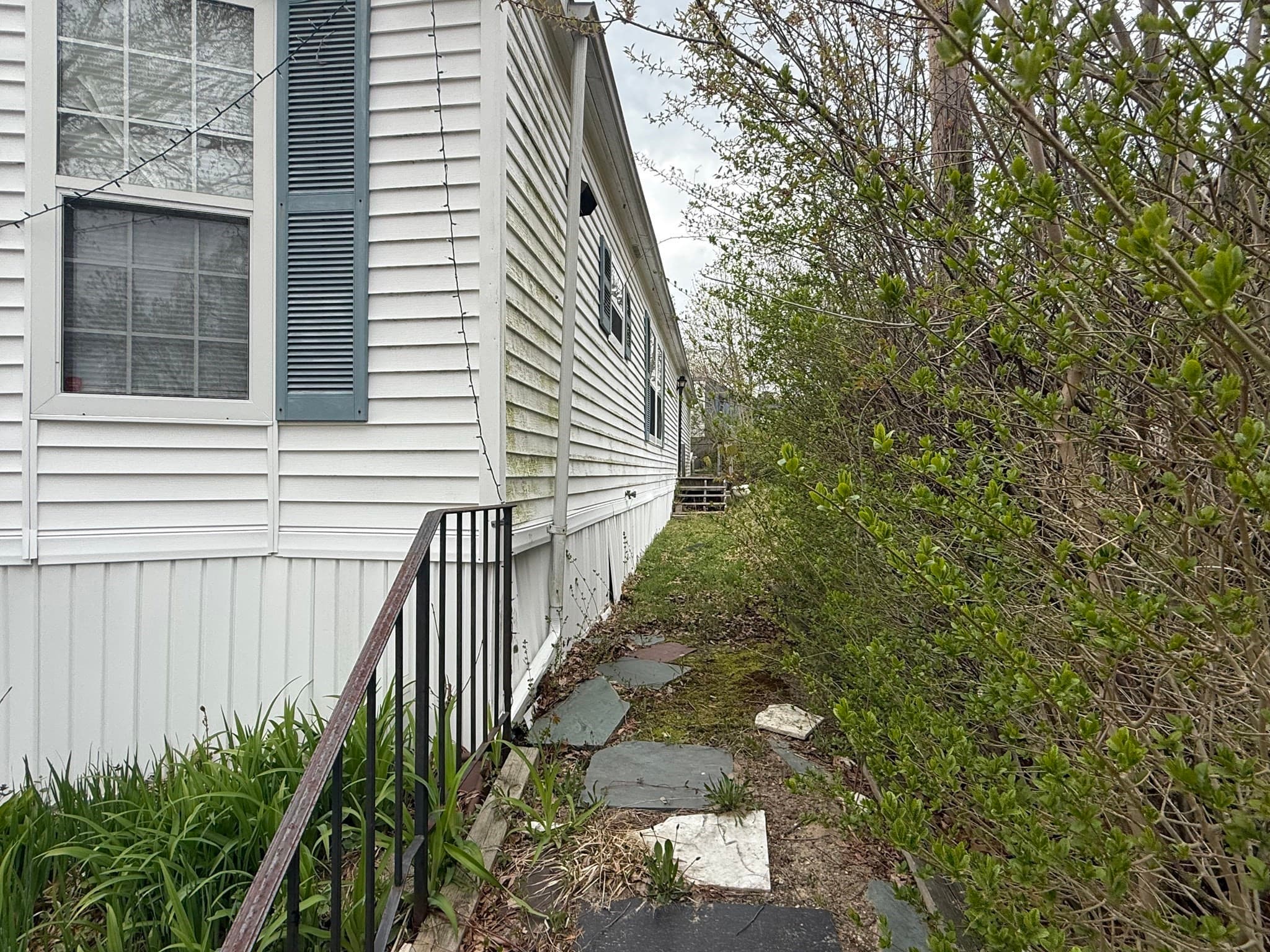 Mobile Home at 14 Patriot Circle, Plymouth MA 02360, Plymouth, photo 5 of 15