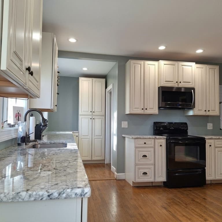 83 Chestnut Street, Gardner MA 01440 photo 2